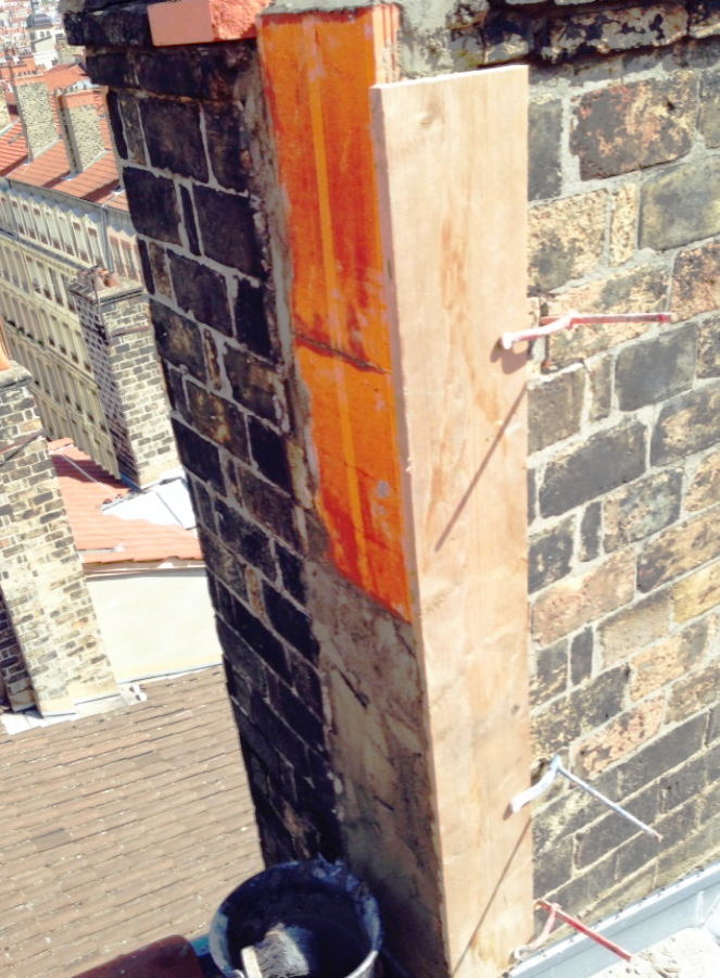 ChrisO_ReconstructionPartielleBriques_Pendant